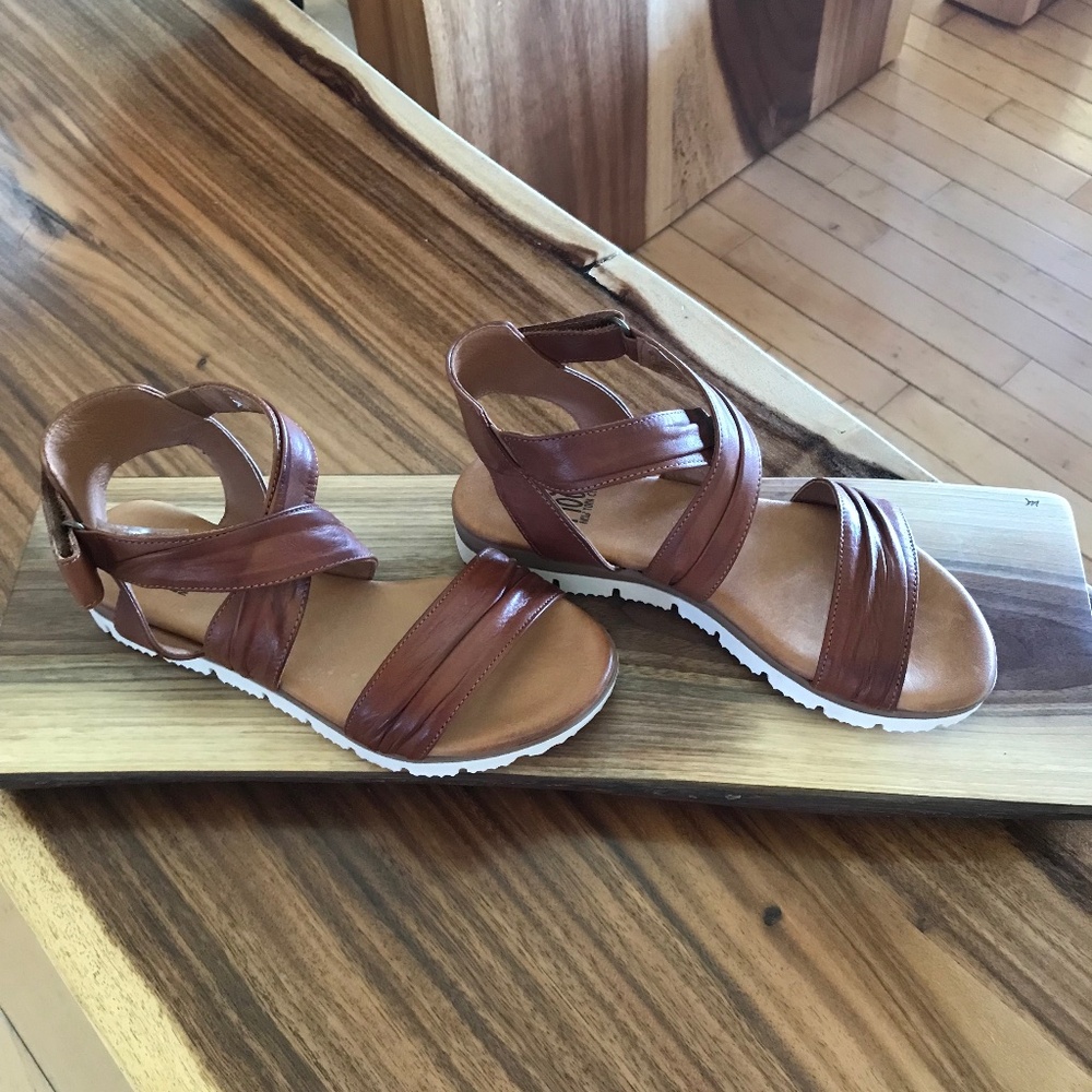 Miz Mooz leather sandals